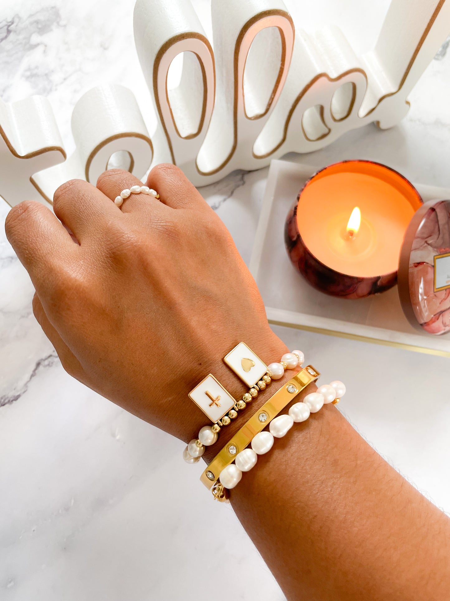 Glow-Up Pearls Bracelet