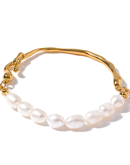 Glow-Up Pearls Bracelet